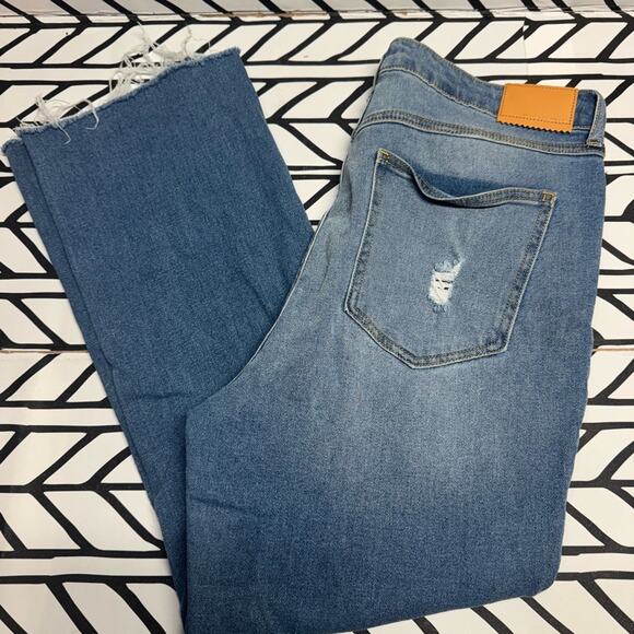 Avec Les Filles High Rise Cropped Straight Leg Raw Hem Size 30 Denim - Picture 3 of 10